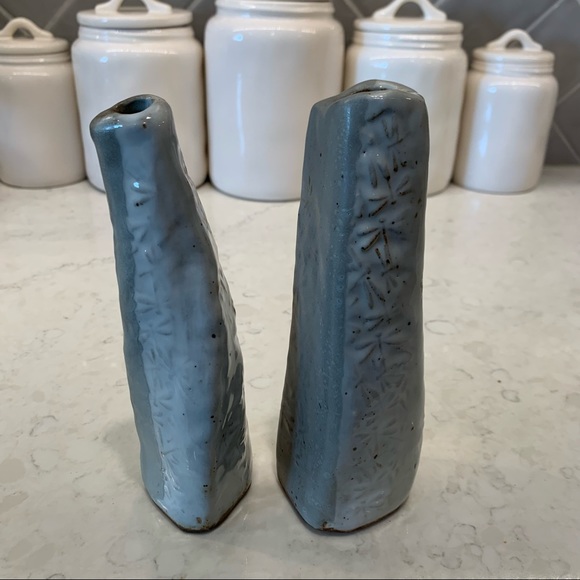🚨LAST CHANCE 🚨Handmade Pair Gray  Dragon Fly Ceramic Bud Vases - Picture 5 of 6